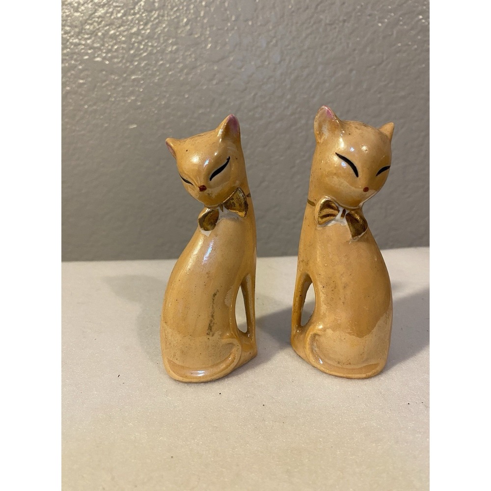 Retro MCM Style Peach Lustre Siamese Cat Salt & Pepper Shakers